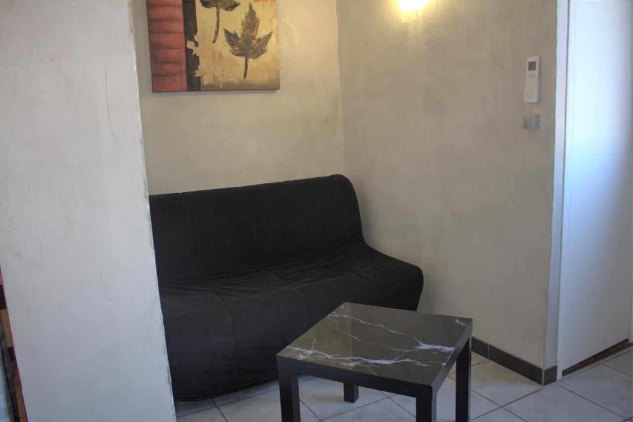 Logis Hotel Le Clement V Roquemaure  Esterno foto