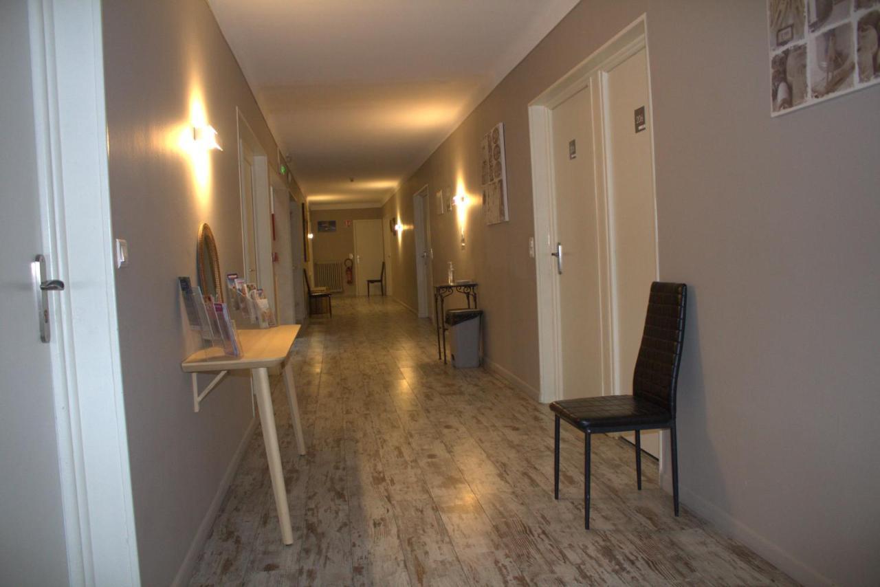 Logis Hotel Le Clement V Roquemaure  Esterno foto