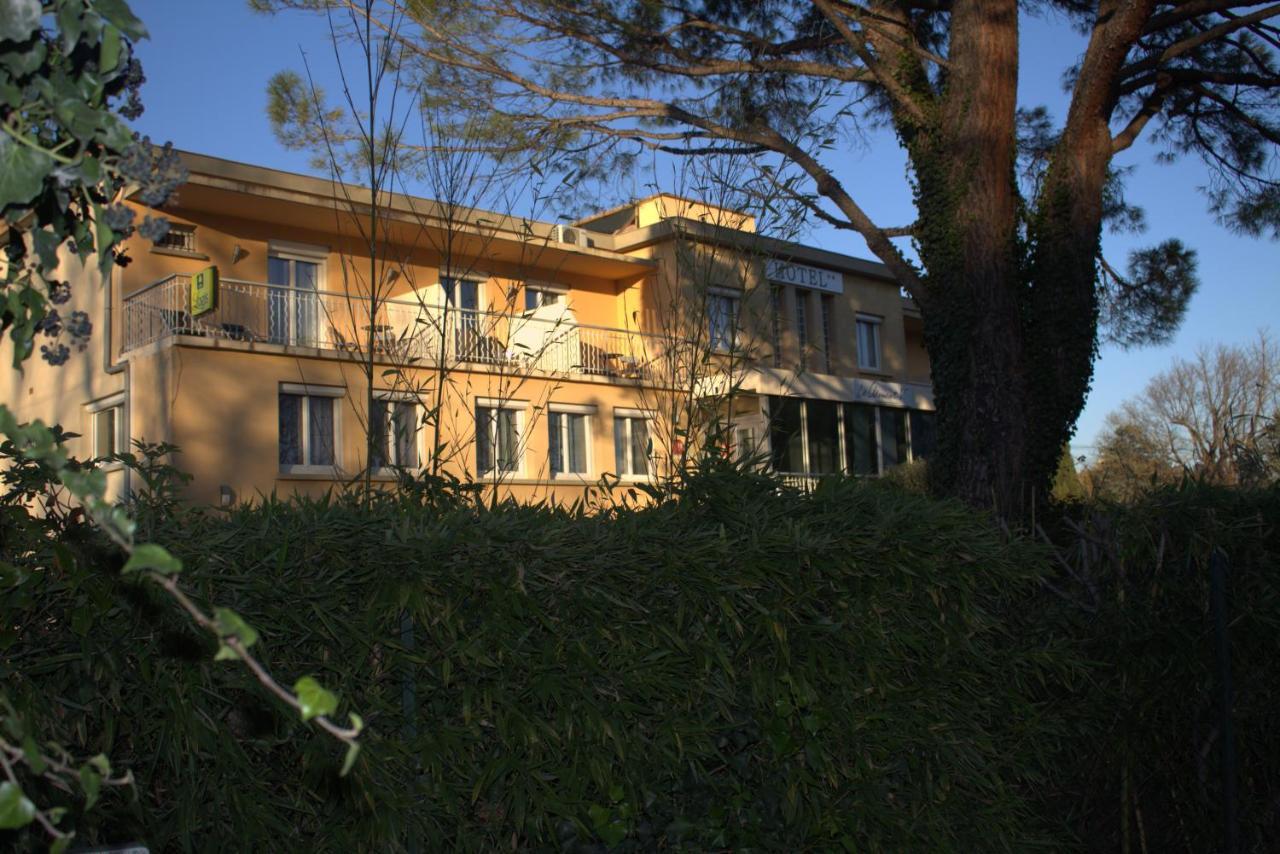Logis Hotel Le Clement V Roquemaure  Esterno foto