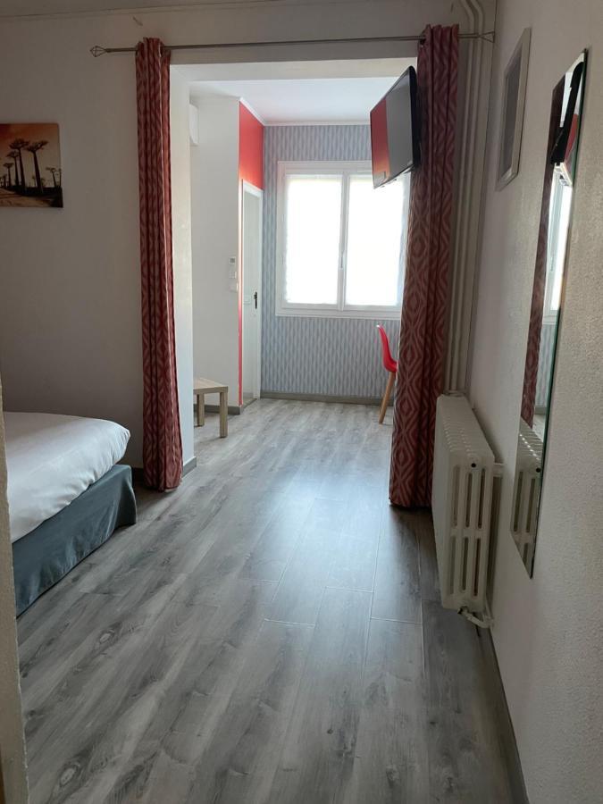 Logis Hotel Le Clement V Roquemaure  Esterno foto