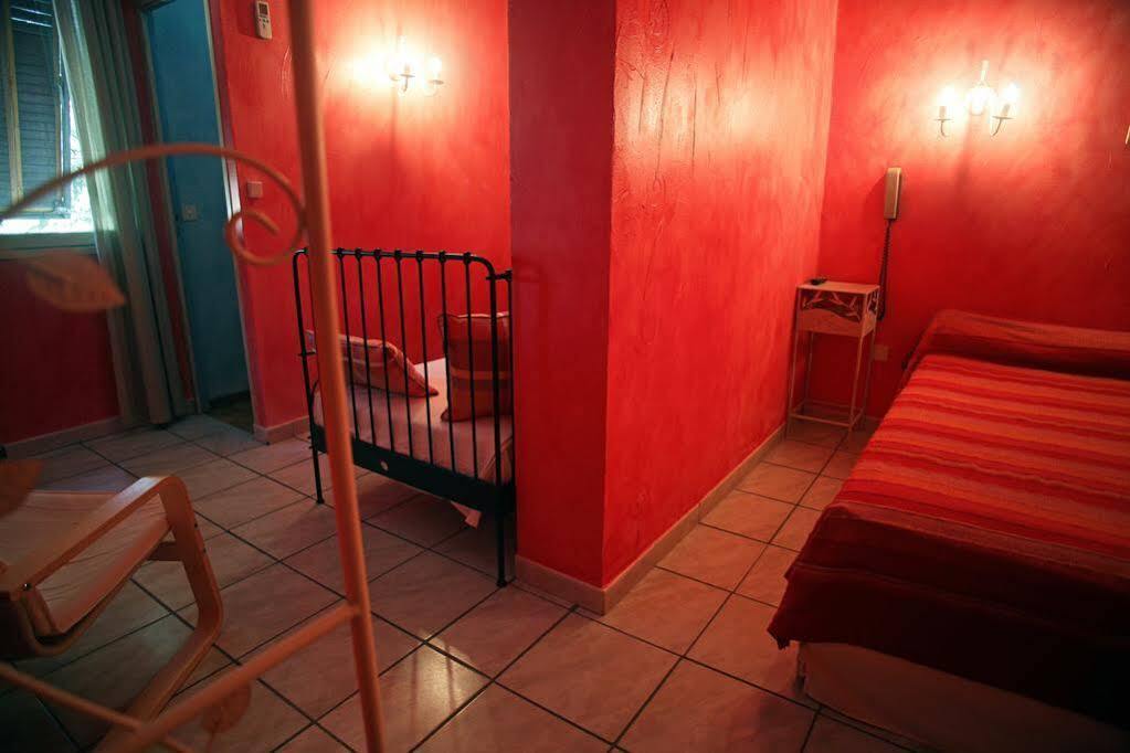 Logis Hotel Le Clement V Roquemaure  Esterno foto